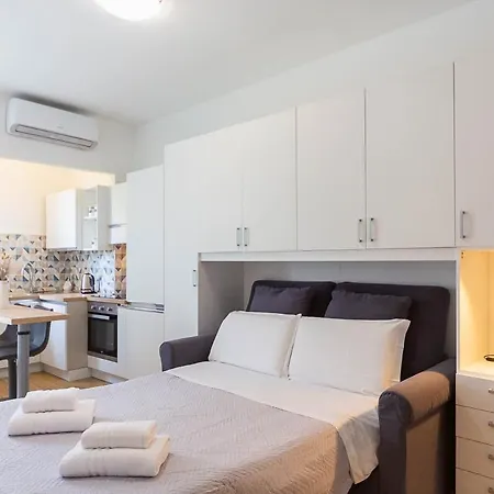 Apartman Youhosty - Fiuggi 12 *